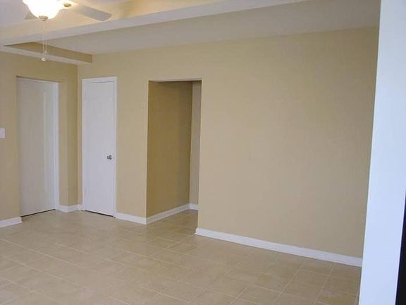 4th image of 4108 40th St APT 1