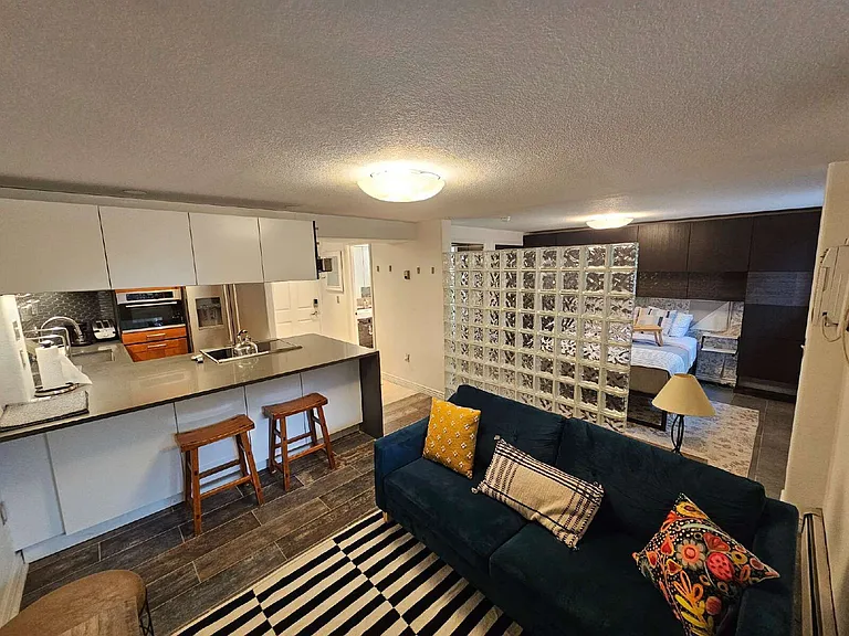 1833 N Williams St #108 — Photo 3