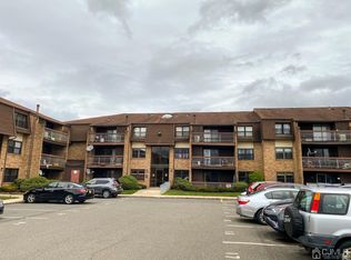 1633 Raspberry Ct, Edison, NJ 08817