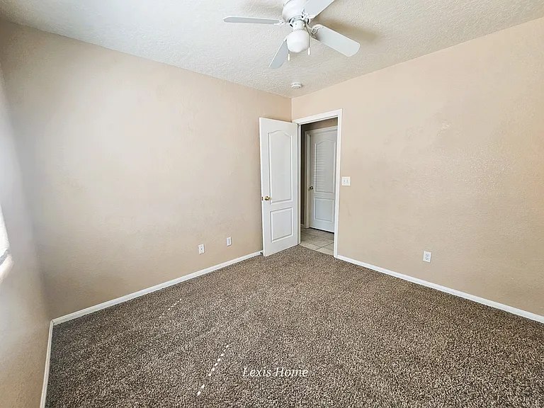 8221 E Ave — Photo 10