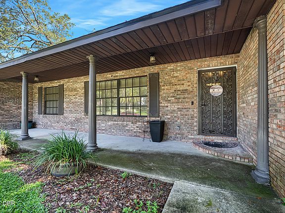 2nd image of 2 Eagle Dr