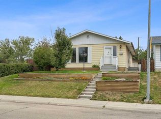 120 S Huntington Grn NE, Calgary, AB T2K 5A6