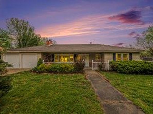 3611 S Northern Blvd, Independence, MO 64052