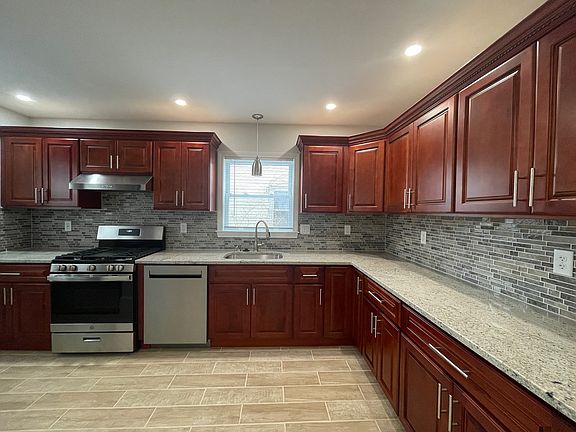 2nd image of 10 Cady Ave #1