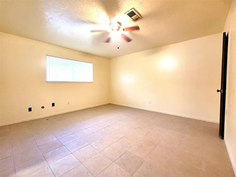 12811 Stillington Dr — Photo 18
