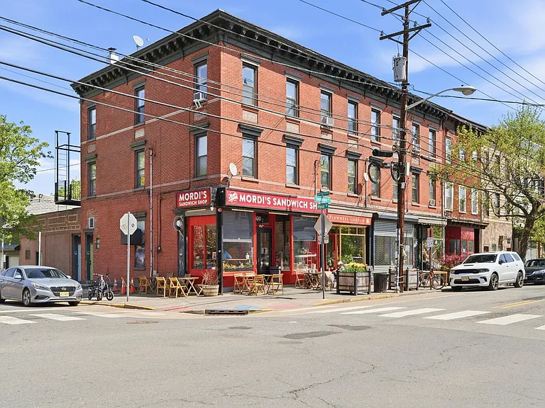 9 Minerva St #2 — Photo 37