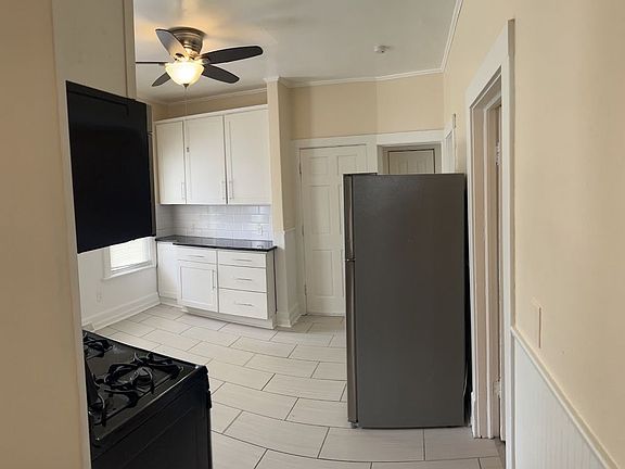 4th image of 1319 S 71st St