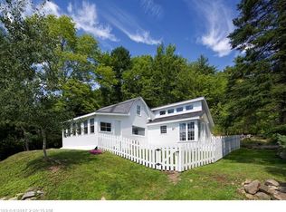 21 Pleasant St, Rockport, ME 04856