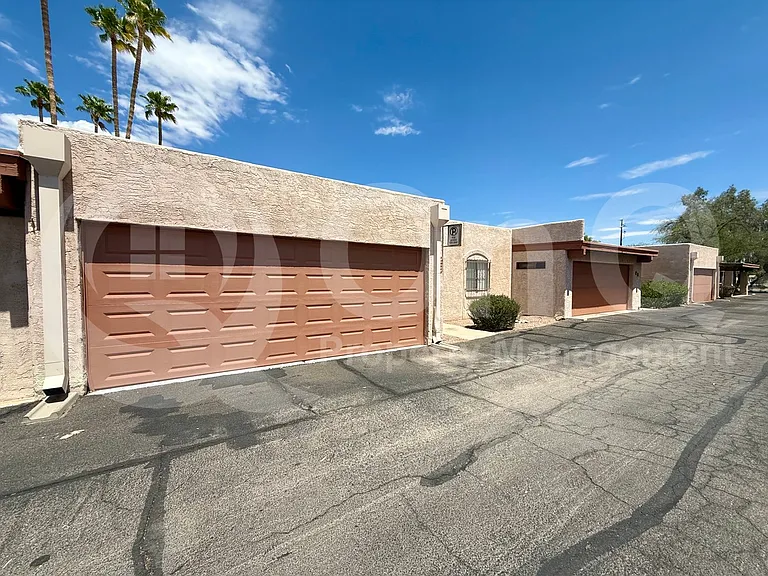1949 N Swan Rd #29 — Photo 3
