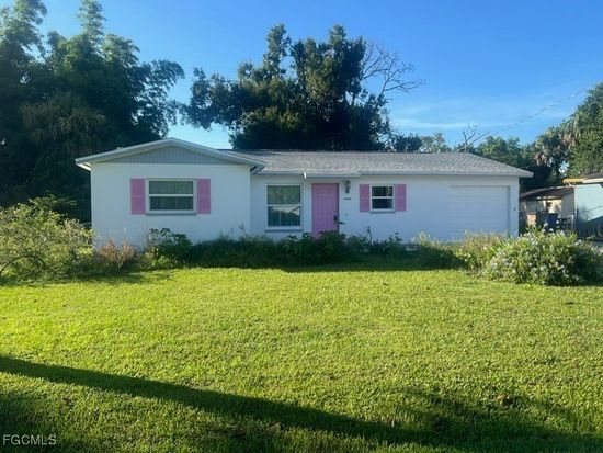 4566 Seminole St, Fort Myers, FL 33905