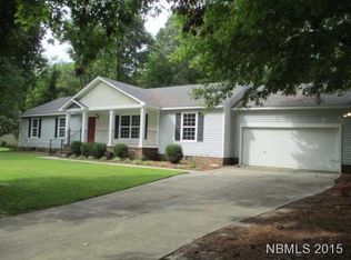 102 Rolling Ln, New Bern, NC 28560