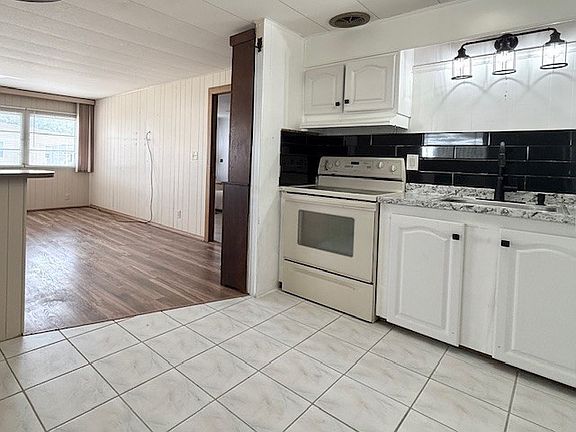 5th image of 1071 Donegan Rd Lot 733