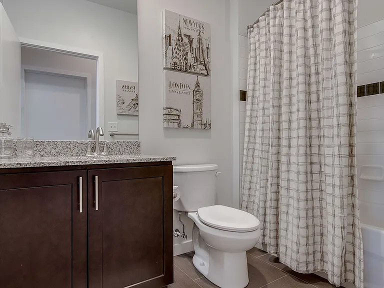 520 Park Avenue — Photo 8