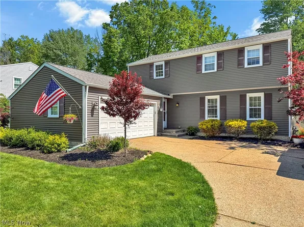 7850 Country Ct, Mentor, OH 44060