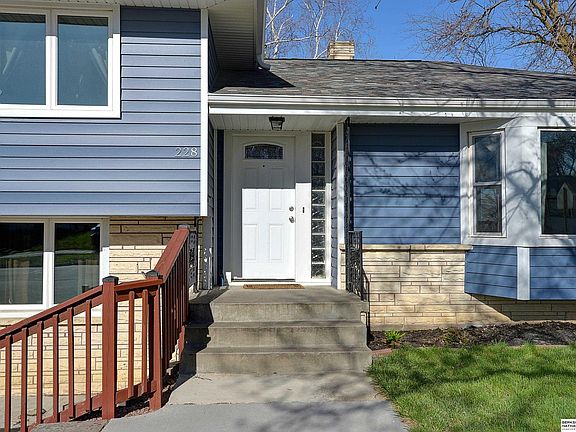 2nd image of 228 Wesgaye St