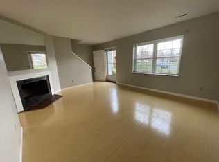 1652 Park Row Dr, Columbus, OH 43235