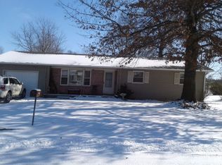 1210 Sherri Jane Ln, Aurora, MO 65605