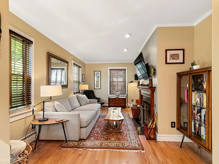 281 Waterman St — Photo 21