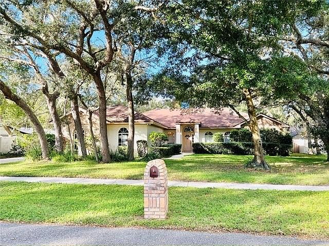 1st image of 252 SHADY OAKS CIRCLE