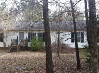 99 Hawks Nest Dr, Bracey, VA 23919