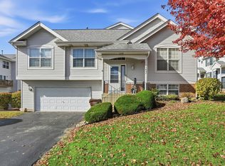 1452 Fox Hound Trl, Beecher, IL 60401