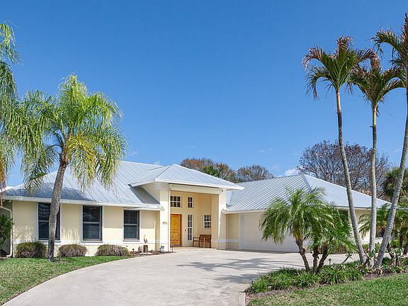 2nd image of 8571 SE Quail Ridge Way