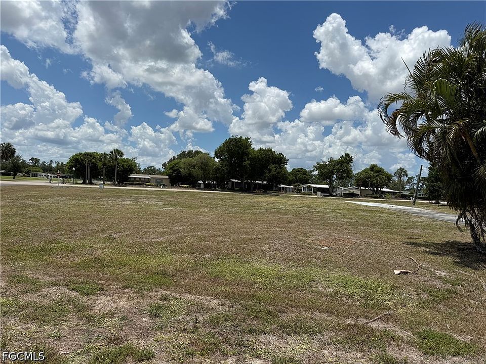 2nd image of 19279 Arrowhead Ln