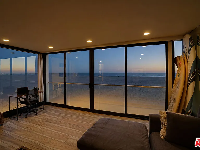 1 Jib St #101 — Photo 2