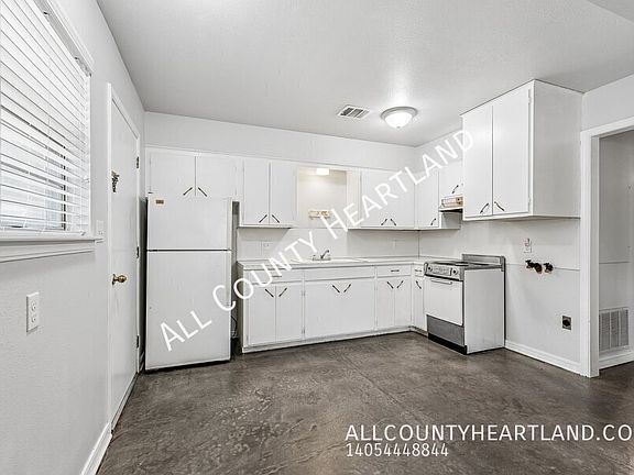 3rd image of 528 N Beard Ave
