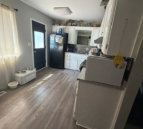 2nd image of 1328 E 55th Pl