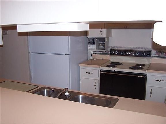 2nd image of 10914 SE 50th Ave