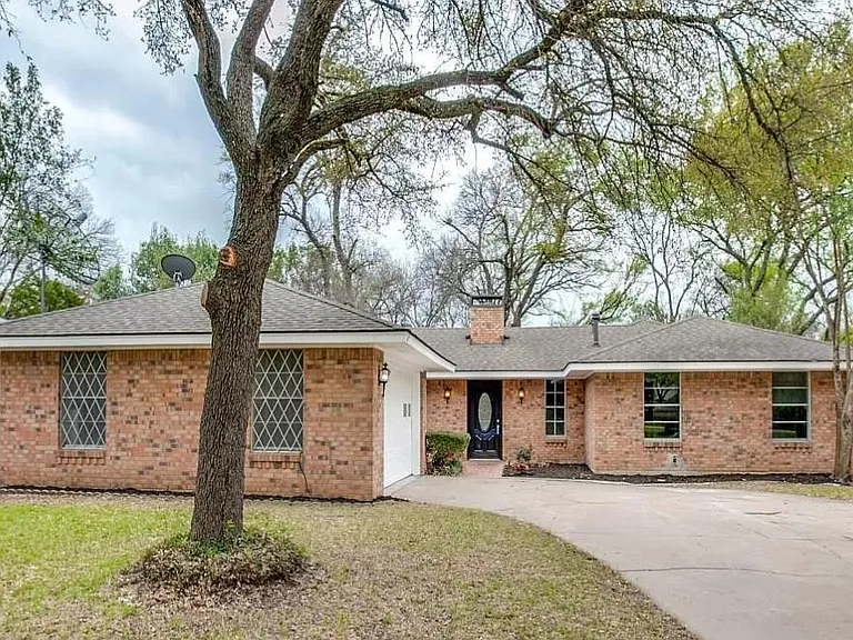 726 Cottonwood Cir — Photo 40