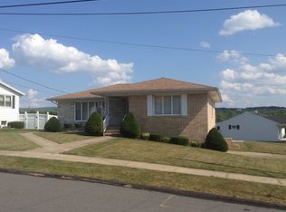 301 Tate St, Taylor, PA 18517