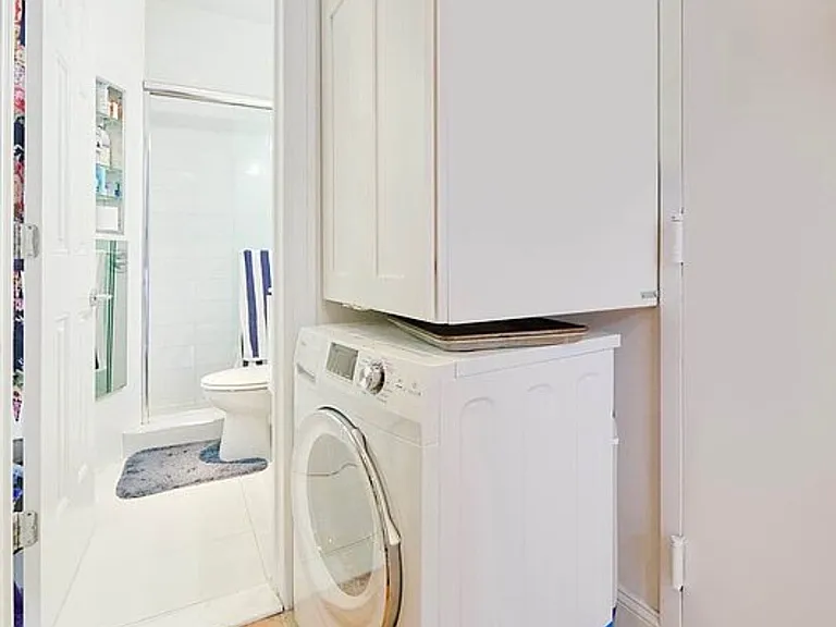 236 E 33rd St #4C — Photo 6