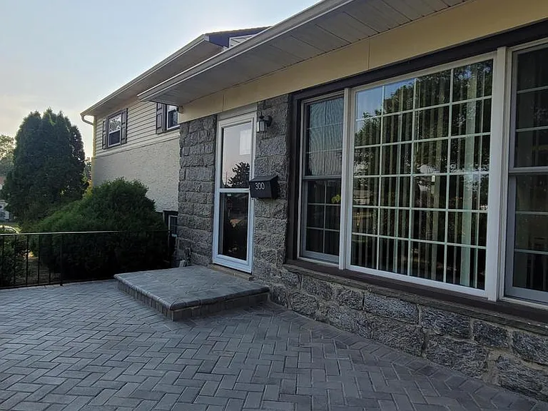 300 Adams Rd — Photo 3