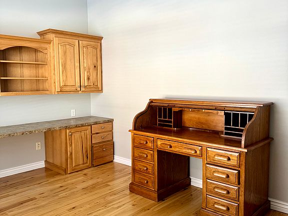 5th image of 1638 Mountain Rose Dr