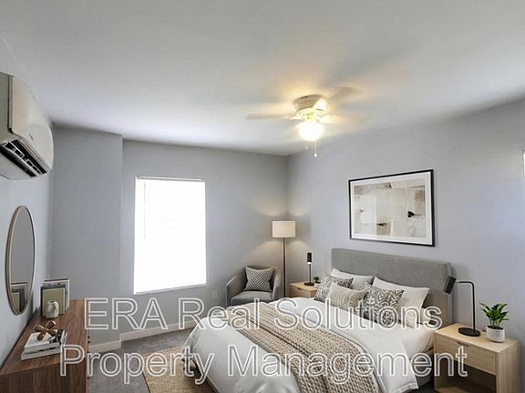 3rd image of 1092 Oakwood Ave