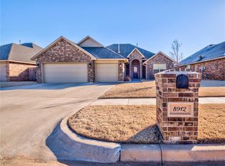 8912 Sue Anthony Ln, Yukon, OK 73099