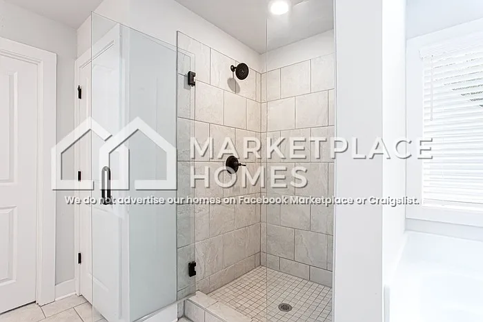 185 Russell Way — Photo 29