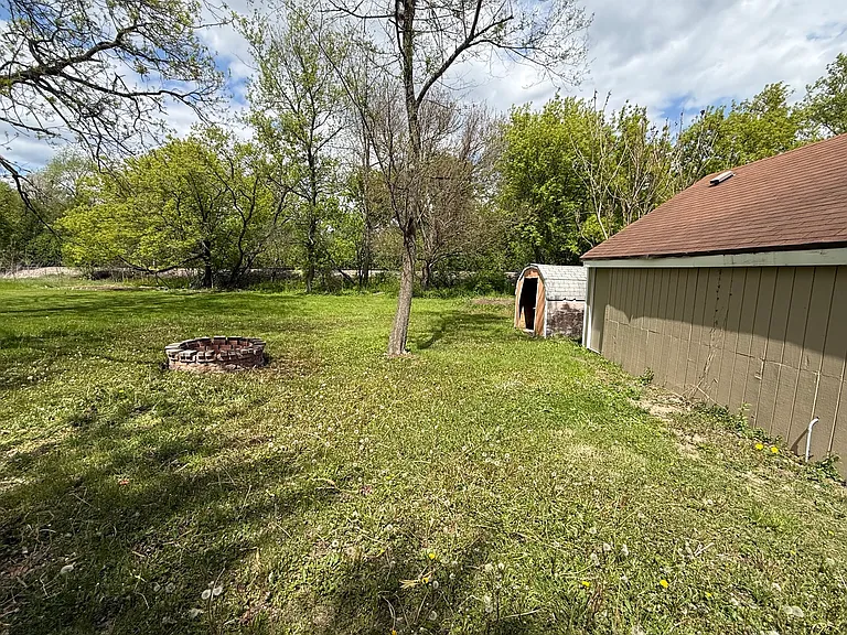 208 W Nippersink Rd — Photo 30