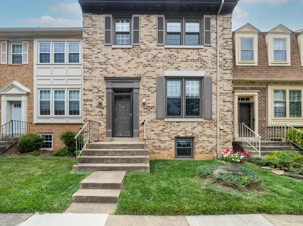 2883 Kelly Sq, Vienna, VA 22181