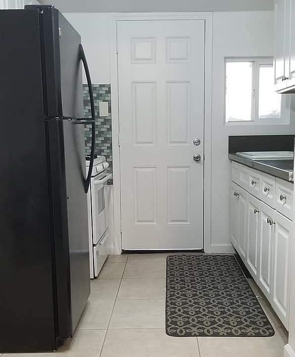 1st image of 9891 Cedar Ave