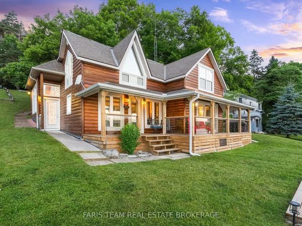 375 Champlain Rd, Penetanguishene, ON L9M 1S3