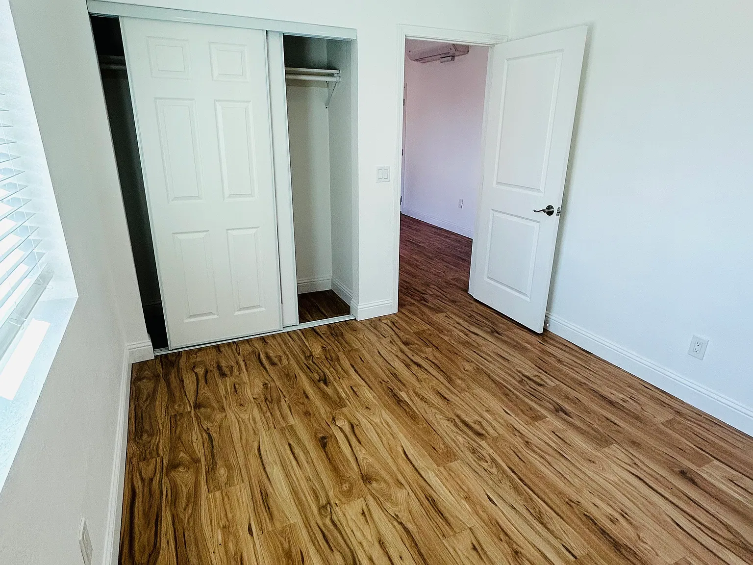 2 bed, 812 sqft, $2,950 — Photo 4