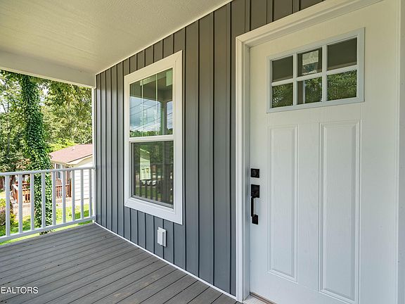 3rd image of 1813 Housley Cir