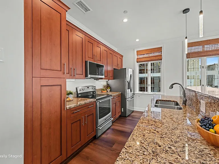 230 Tryon St #710 — Photo 10
