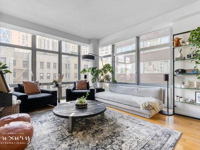 310 W 52nd St APT 5J, New York, NY, 10019