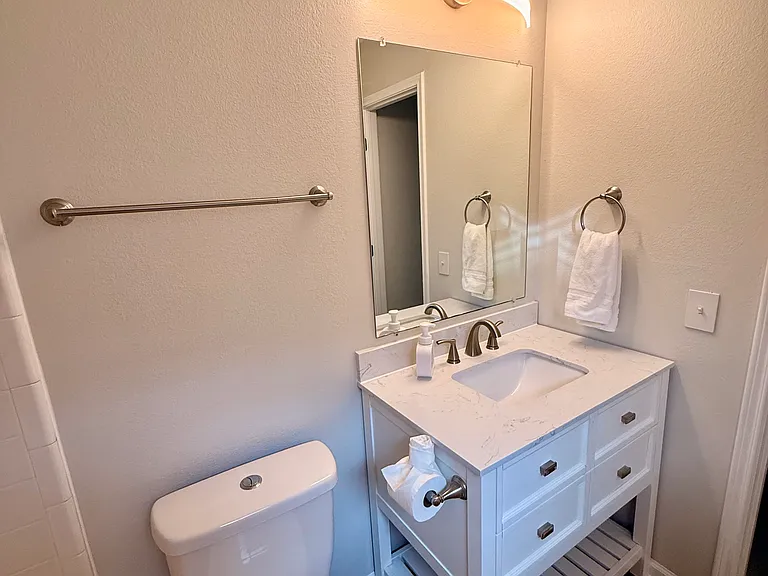 Guest/ Second Bath