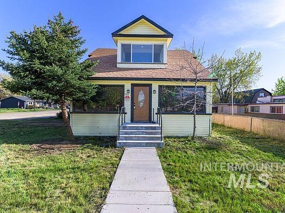 3rd image of 805 W Richmond St