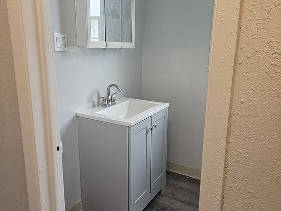 2nd image of 2231 Falls St #1